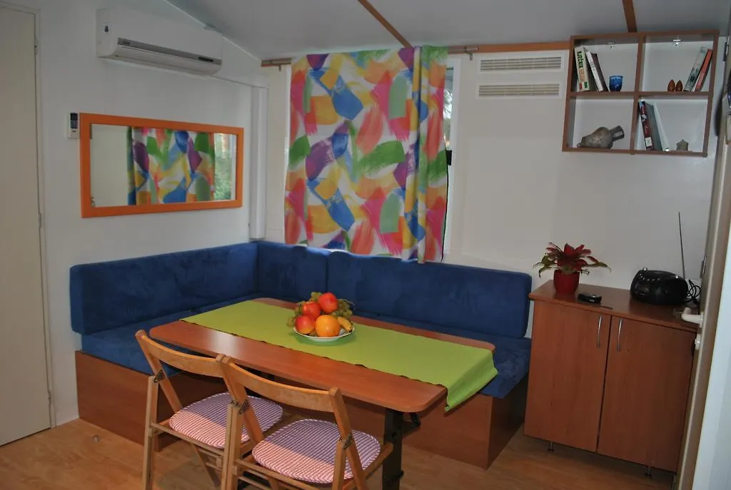 Mobile Homes Camp Brione Fazana 3*, Pula